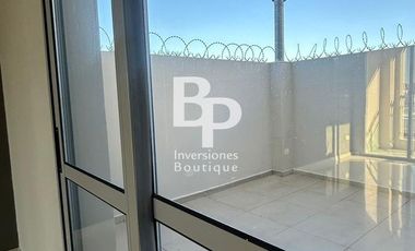 DPTO UN DORMITORIO C/ PATIO y COCHERA - Facundo Zuviria al 4600