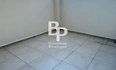 DPTO UN DORMITORIO C/ PATIO y COCHERA - Facundo Zuviria al 4600