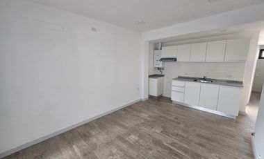 Departamento en Domingo Silva 1220