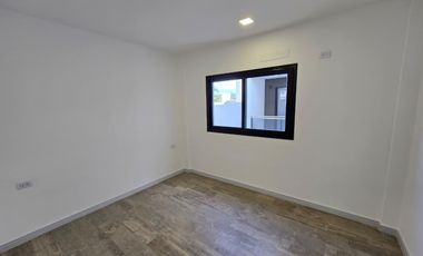 Departamento en Domingo Silva 1220