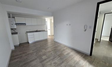 Departamento en Domingo Silva 1220