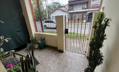 Venta Casa 3 ambientes con patio terraza Boulogne
