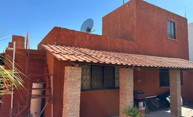Casa en venta en Campestre Las Rosas, Gómez Palacio, con amplio terreno
