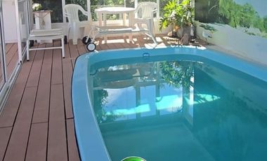 Casa de tres dormitorios con pileta en Las Grutas