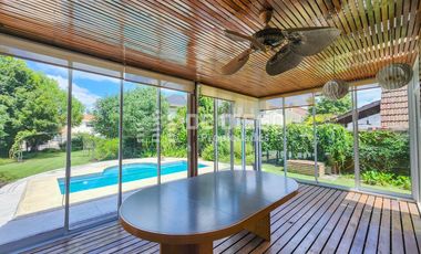 Apto crédito - Venta casa 5 ambientes pileta y ascensor -  Country San Miguel de Ghiso