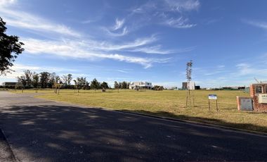 Terreno en Pilar Golf Club en venta