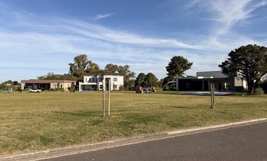 Terreno en Pilar Golf Club en venta