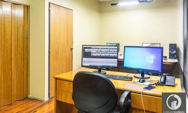 Oficina amplia luminosa en venta en el Centro de Rosario
