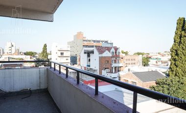 Departamento  2 ambientes en venta en  Lanús Este