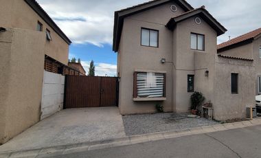 Venta Casa Calle Larga, Cond. San Alfonso 3D 3B