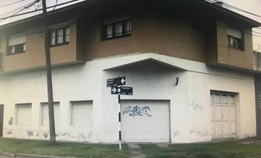 VENTA EN BLOCK: CHALET 4 AMBIENTES MAS LOCAL DE 130 MTS2 - BARRIO PERALTA RAMOS OESTE