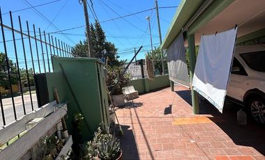 EN VENTA CASA 2 DORMITORIOS ZONA SAN AGUSTÍN