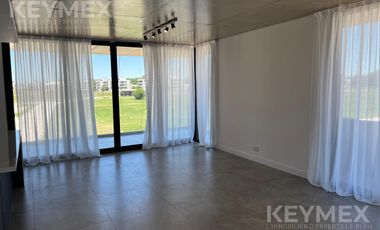 Departamento 3 ambientes con balcón terraza c/parrilla, vista abierta.