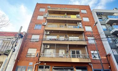 Departamento con cochera EN ALQUILER Y EN VENTA