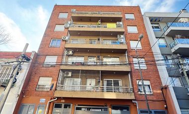 Departamento con cochera EN ALQUILER Y EN VENTA