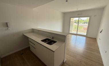 Departamento en Canning Center