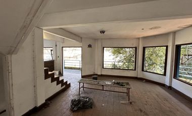 Edificio Comercial - Temperley Este