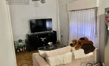 DEPOSITO CON DEPARTAMENTO EN PLANTA ALTA
