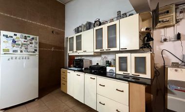Venta casa 2 ambientes con cochera amplio parque Excelente ubicación Garin Escobar