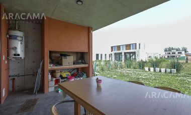 Casa en VENTA en Lares de Canning