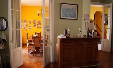 Casa en Venta 4 dormitorios en Olivos, pileta climatizada, jardin, quincho, seguridad 24hs