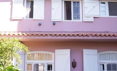 Casa en Venta 4 dormitorios en Olivos, pileta climatizada, jardin, quincho, seguridad 24hs