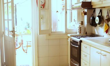 Casa en Venta 4 dormitorios en Olivos, pileta climatizada, jardin, quincho, seguridad 24hs