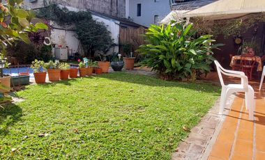 Casa en Venta 4 dormitorios en Olivos, pileta climatizada, jardin, quincho, seguridad 24hs