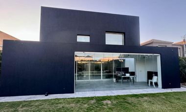 Exclusiva Casa en Alquiler en Windbells