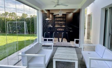 Exclusiva Casa en Alquiler en Windbells