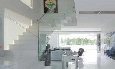 Exclusiva Casa en Alquiler en Windbells