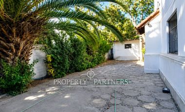 Propiedad con amplio terreno y alto potencial en Providencia