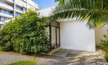 Propiedad con amplio terreno y alto potencial en Providencia
