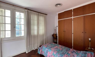 Venta- Casa en Belgrano 5  ambientes c/ Dep.