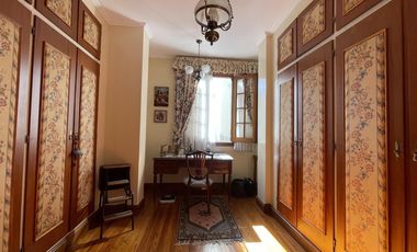 Venta- Casa en Belgrano 5  ambientes c/ Dep.