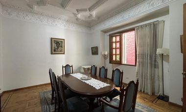 Venta- Casa en Belgrano 5  ambientes c/ Dep.