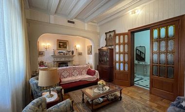 Venta- Casa en Belgrano 5  ambientes c/ Dep.