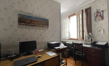 Venta- Casa en Belgrano 5  ambientes c/ Dep.