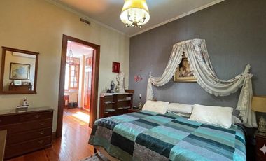 Venta- Casa en Belgrano 5  ambientes c/ Dep.