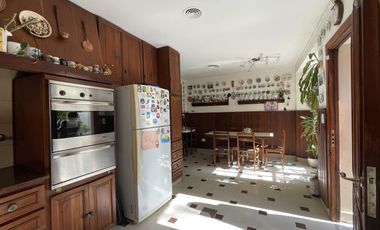 Venta- Casa en Belgrano 5  ambientes c/ Dep.