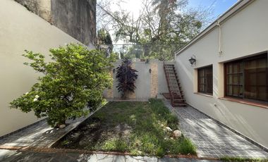 Venta- Casa en Belgrano 5  ambientes c/ Dep.