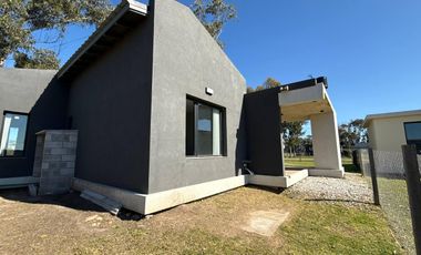 Casa a estrenar en Mar Chiquita
