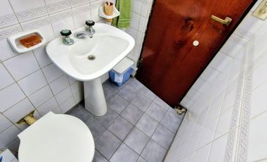 VENTA CASA 4 AMBIENTES COCHERA PATIO PARRILA