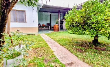 VENTA CASA 4 AMBIENTES COCHERA PATIO PARRILA