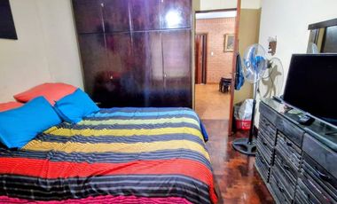 VENTA CASA 4 AMBIENTES COCHERA PATIO PARRILA