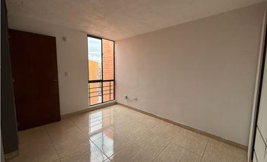 Apartamento con balcón y estudio en piso 6 – Conjunto Roble, Ciudad Verde ✨