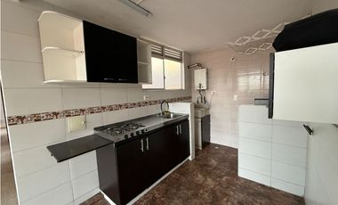 Apartamento con balcón y estudio en piso 6 – Conjunto Roble, Ciudad Verde ✨