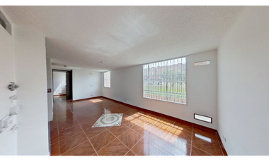 Apartamento en venta en Hogares Soacha El Triunfo I en primer piso y remodelado