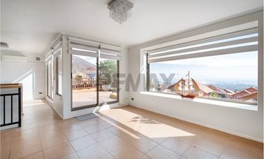 Casa Ciudad de los valles 234 mts útiles 4D +4B