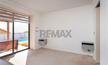 Casa Ciudad de los valles 234 mts útiles 4D +4B